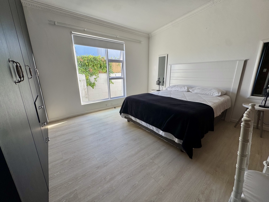 To Let 4 Bedroom Property for Rent in Grotto Bay Western Cape